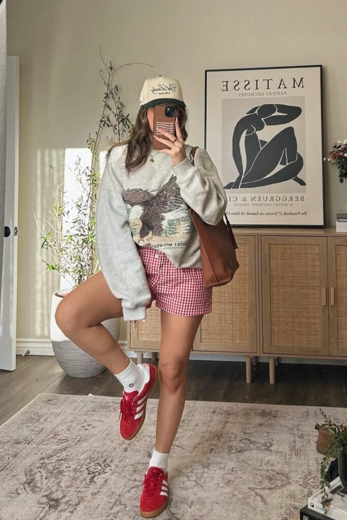 Boxer Shorts Outfits: Sweatshirt and Red Bo