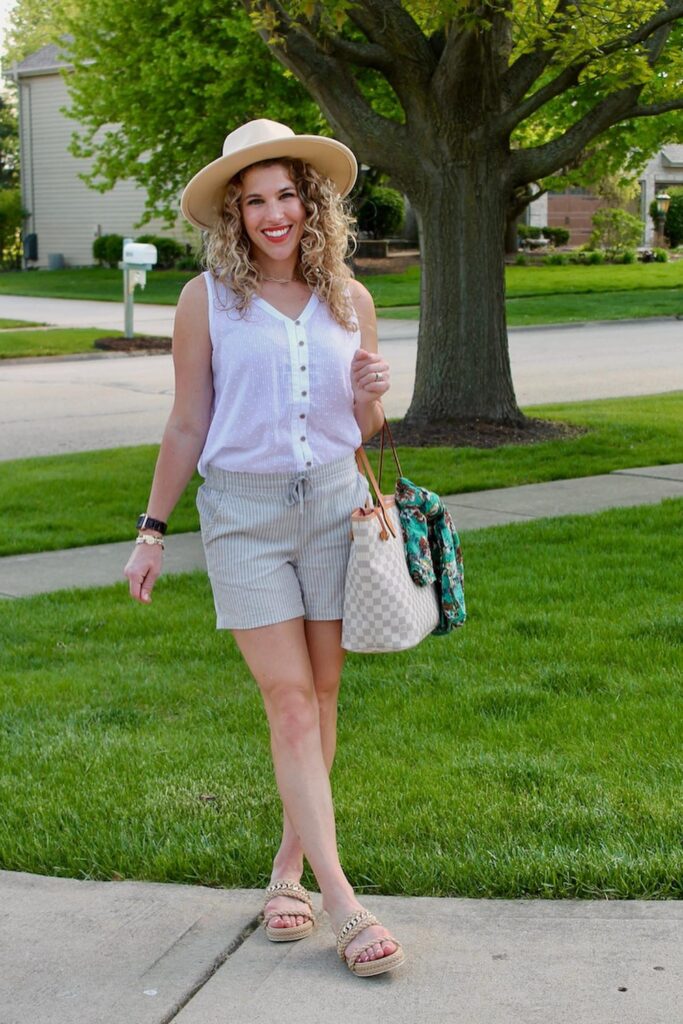 Casual Summer Outfits: Ribbed Tank Top + Linen Shorts + Sandals