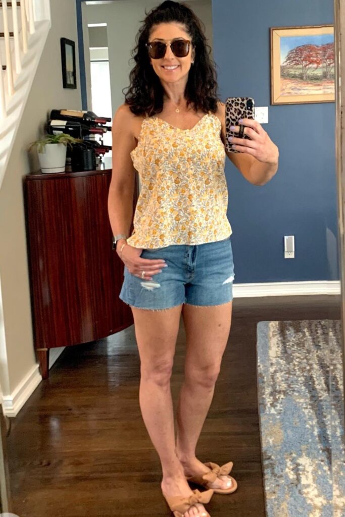 Casual Summer Outfits: Floral Tank Top + Denim Shorts + Sandals