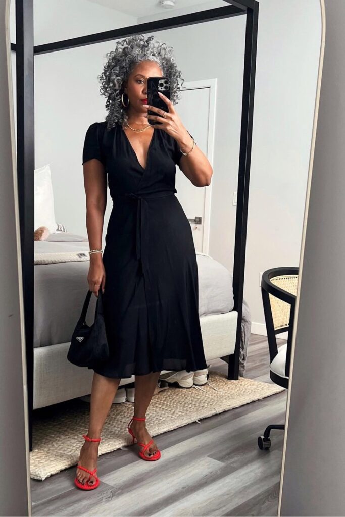 How to Dress in Your 40s: Little black dress