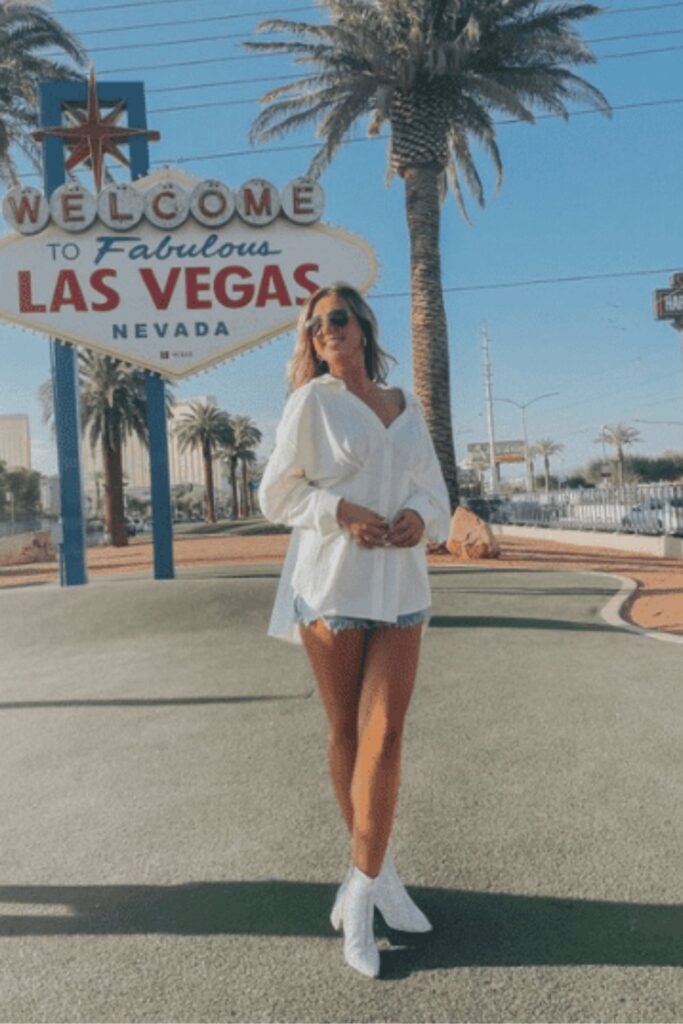 What to Wear in Las Vegas:  Long Top with Shorts