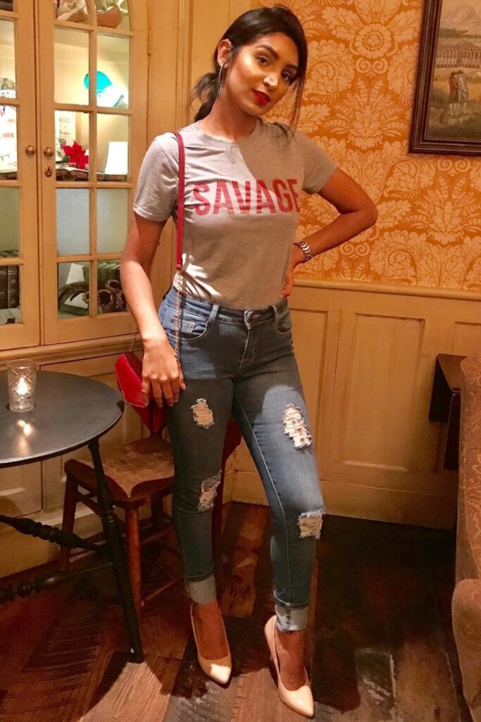 What to Wear to a Bar Text Graphic Tee, Distressed Denim and Heels