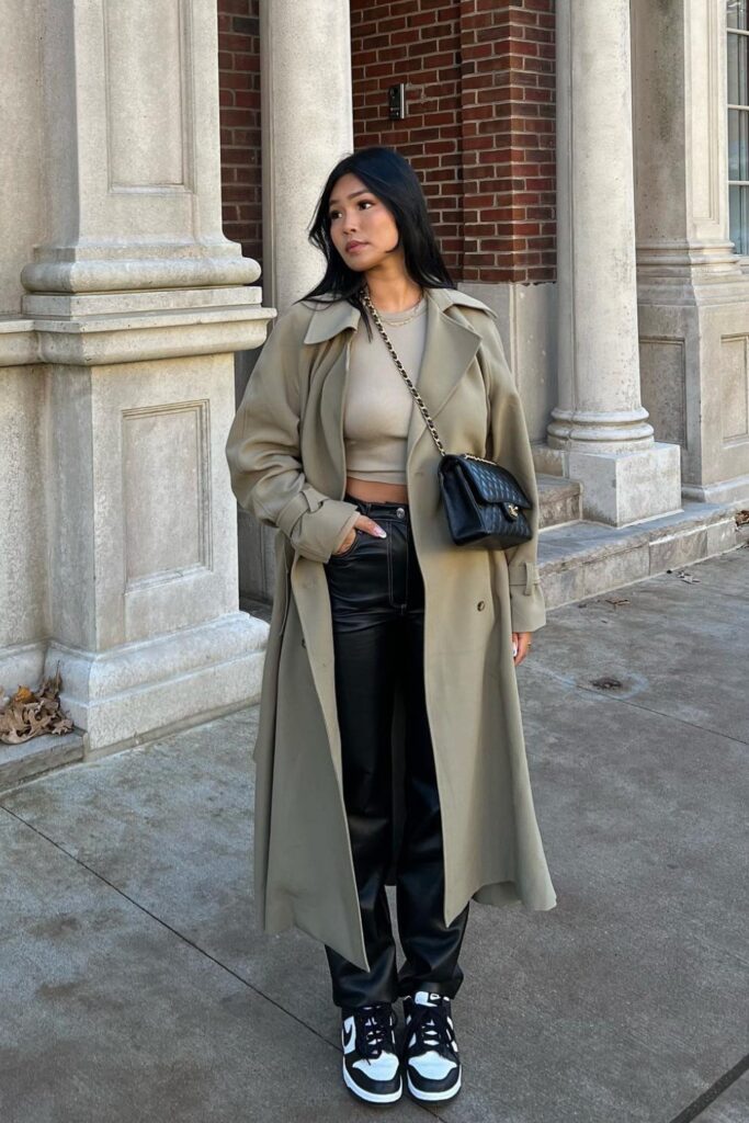 What to Wear with Black Jeans: Trench coats