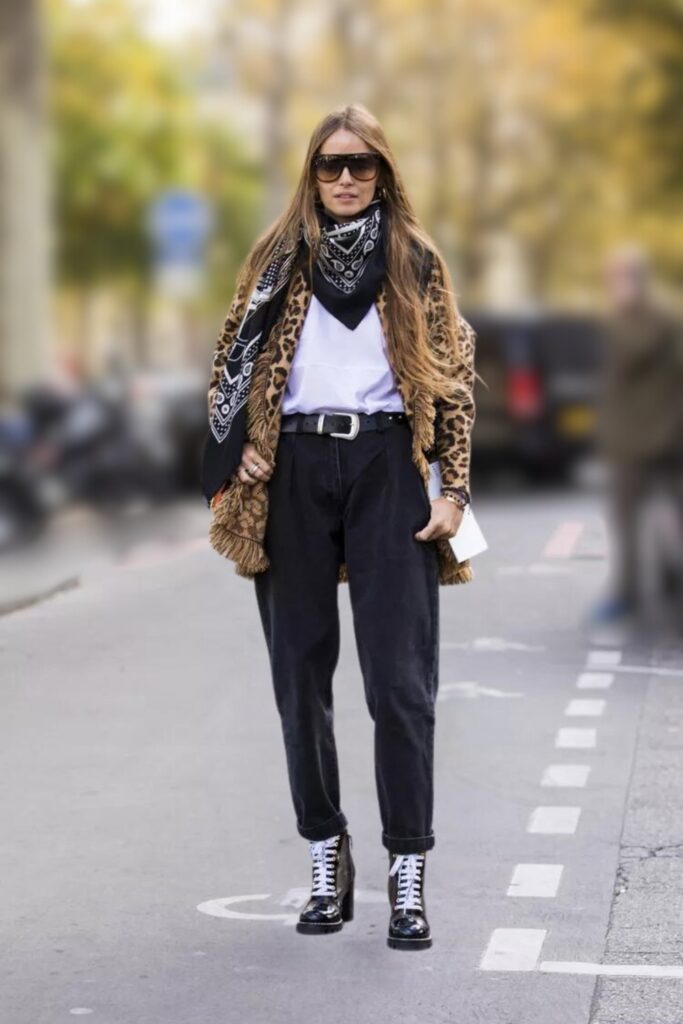 What to Wear with Black Jeans: Scarves