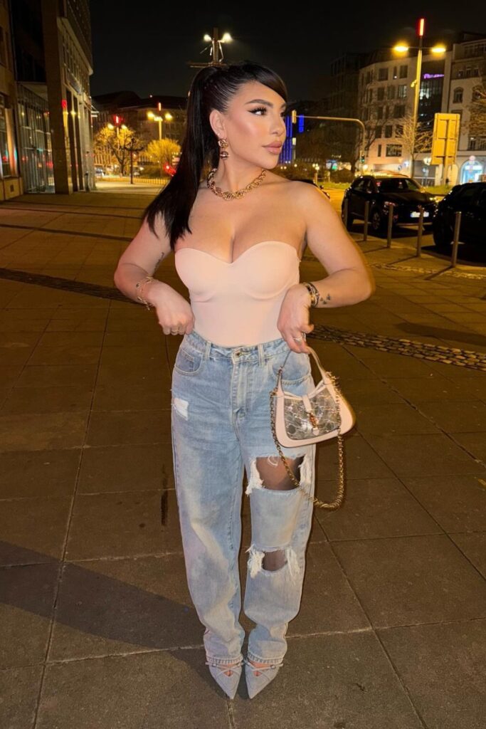 Night Out Outfits: Tube Top, Ripped Jeans, and Stilettos