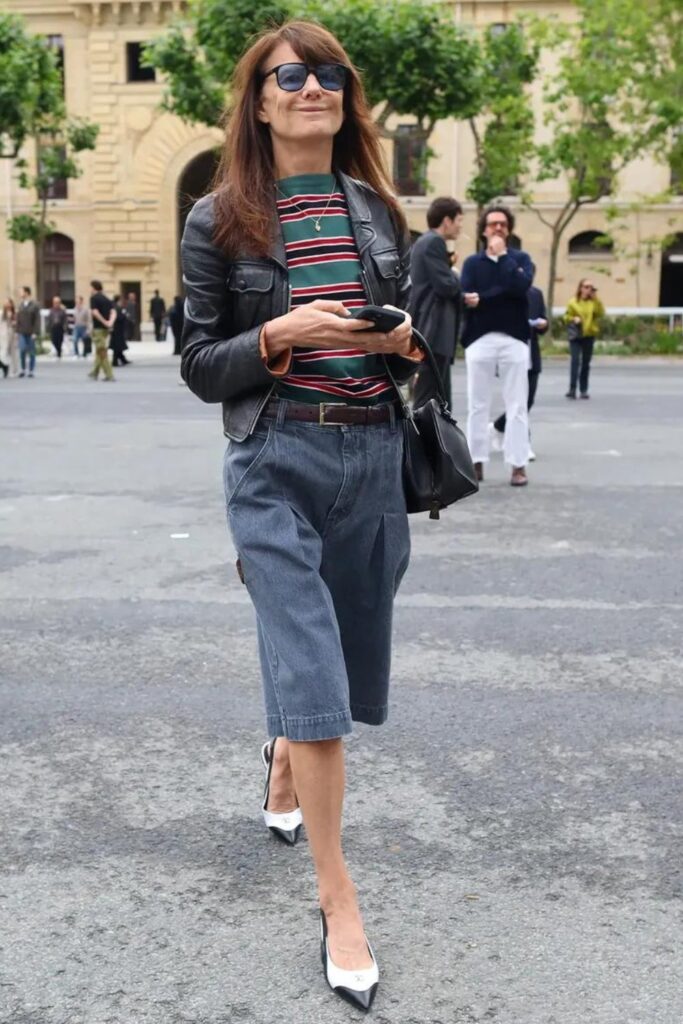 Street Style: The Colorful Tee With a Denim Bermuda Short